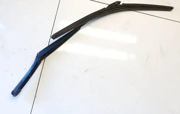 Skoda Yeti (5L) Front wiper blade arm 5l1955409