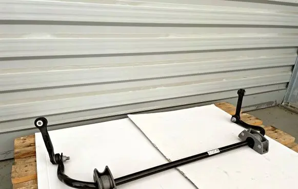 BMW 5 G30 G31 G38 Rear anti-roll bar/sway bar 6861459
