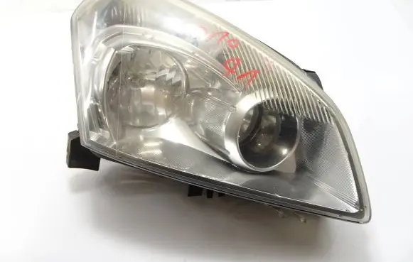 Nissan Qashqai Headlight/headlamp