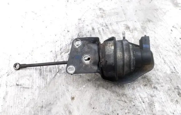Opel Insignia A Turbo charger electric actuator 7088095