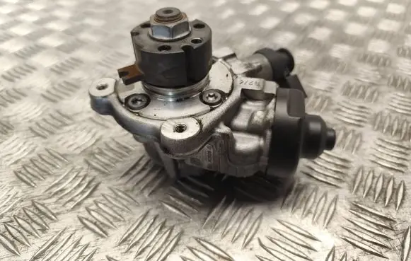 Audi A4 S4 B8 8K Fuel injection high pressure pump 0445010507 02310109 03L130755