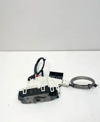 Mercedes-Benz SL R231 Front door lock A2317600640 2317600640