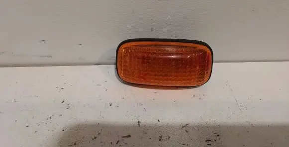Nissan Primera Front fender indicator light 261602F000 236521
