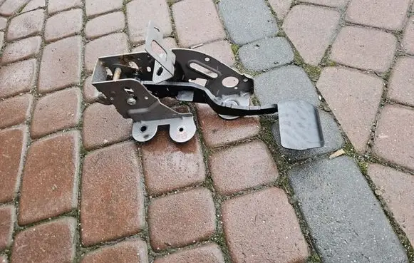 Renault Megane IV Brake pedal 465013467R