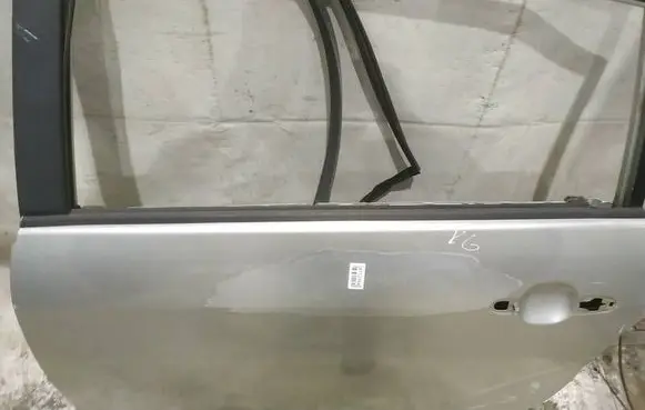 Toyota Corolla Verso AR10 Rear door glass trim molding 