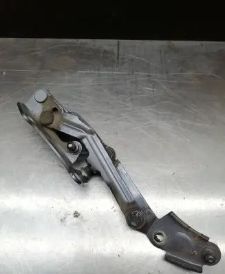 Mitsubishi Lancer X Tailgate/trunk/boot hinge