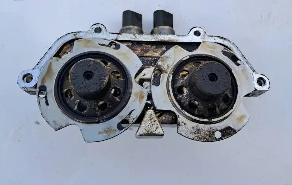 BMW M5 Camshaft pulley/ VANOS 7834577 13610513 EA2114