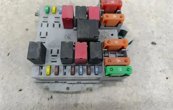 Peugeot Boxer Fuse box set 1349944080