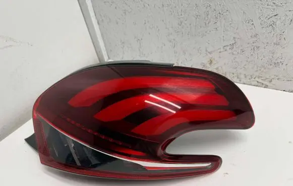 Peugeot 208 Rear/tail lights 9825601180