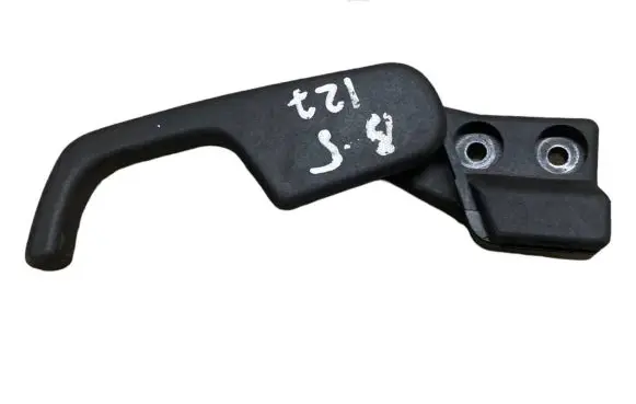 Volkswagen PASSAT B5 Engine bonnet (hood) release handle 3A1823533