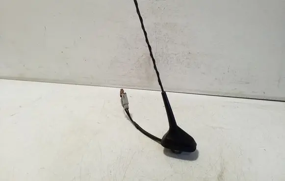 Nissan Navara D23 Radio antenna 