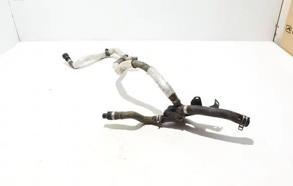 Engine coolant pipe/hose