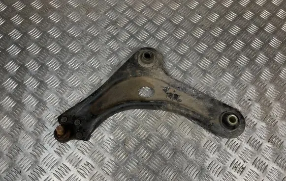 Peugeot 208 Front lower control arm/wishbone