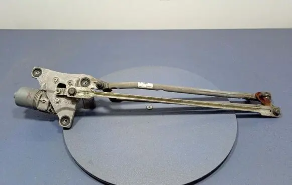 Volvo S40 Front wiper linkage and motor 31253518
