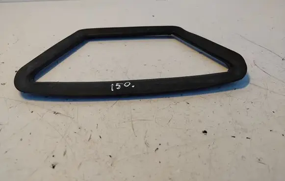 BMW 7 E38 Third/center stoplight 14393200