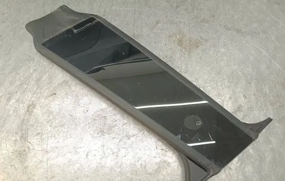 Tesla Model Y (B) Pillar trim (exterior) 151625800E ED322138002548 1509518D