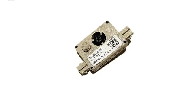 BMW 3 E92 E93 Aerial antenna amplifier 6990090