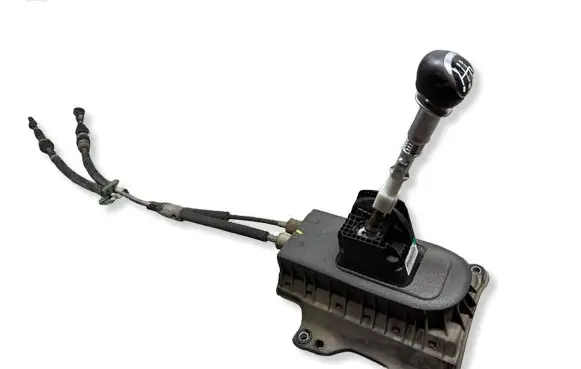 Fiat 500L Gear shifter/selector 
