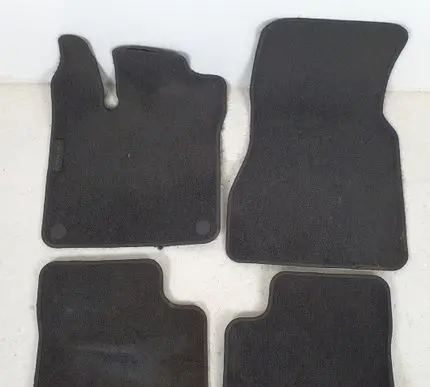Renault Twingo III Front floor mat 8201476005
