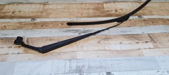 Mazda 5 Front wiper blade arm 