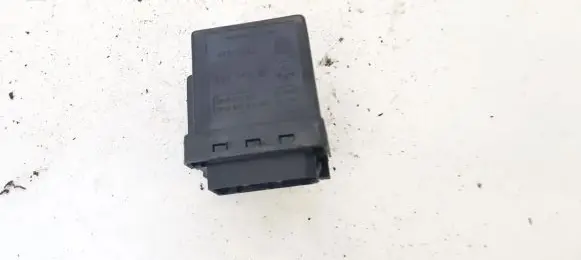 BMW 5 E39 Glow plug pre-heat relay 2246919 72rb510