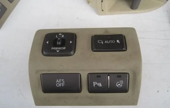 Lexus LS 460 - 600H Wing mirror switch 8487050370