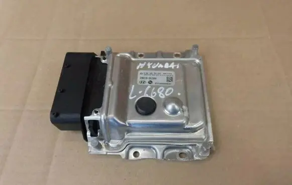 Hyundai i40 Adblue control unit 0281035755 296102U300