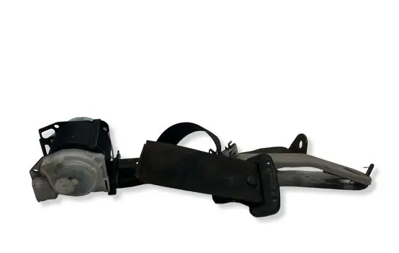 Mitsubishi Pajero Rear seatbelt N1527