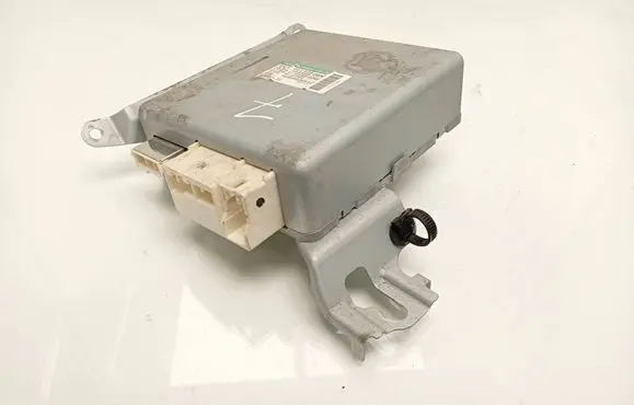 Toyota Avensis T270 Power steering control unit/module 8965005100 1129002523