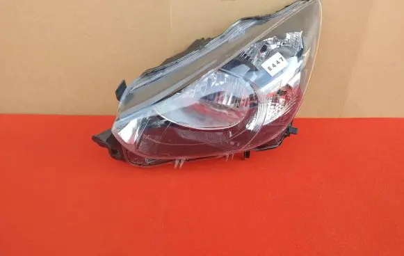 Mazda 2 Headlight/headlamp DB5J-51-0L0A