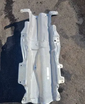 BMW 2 F46 Exhaust heat shield 7290778