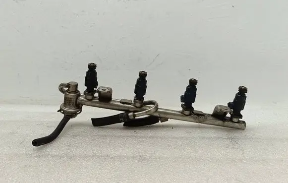 Volkswagen PASSAT B5.5 Fuel main line pipe 06B133681