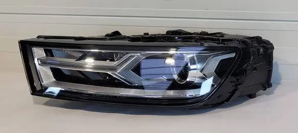 Audi Q7 4M Headlight/headlamp 4M0941005.