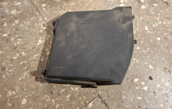Volvo V60 Battery box tray cover/lid 31353766
