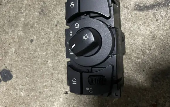 BMW 5 E60 E61 Light switch 6953735 33290403 30060910133721