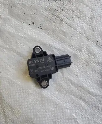 Audi A3 S3 8P Airbag deployment crash/impact sensor 8P0955557 221211 0238752