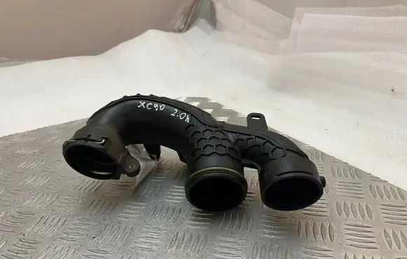 Volvo XC90 Intercooler hose/pipe 31657727