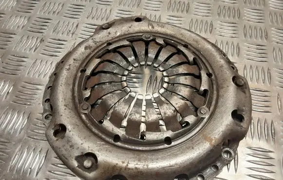 Opel Astra H Pressure plate 