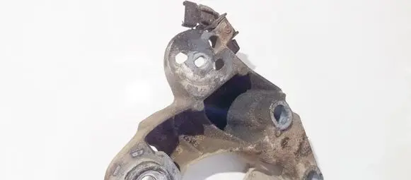 Audi A4 S4 B5 8D Engine mounting bracket 8d0199352h