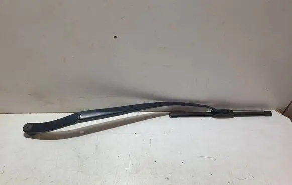 Hyundai Kona I Windshield/front glass wiper blade 27006