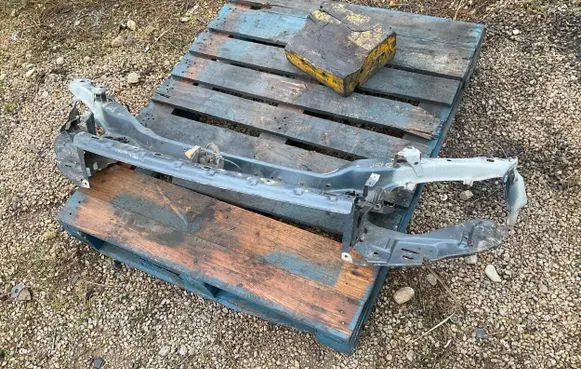 Volvo S40 Top upper radiator support slam panel 