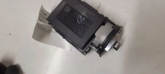 Volkswagen PASSAT B6 Ignition lock 3C0905843