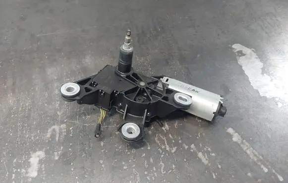 Volkswagen Sharan Rear window wiper motor 7M3955711