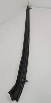 Opel Astra J Windshield trim 13280302