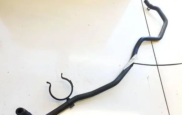 Volkswagen Golf V Engine coolant pipe/hose