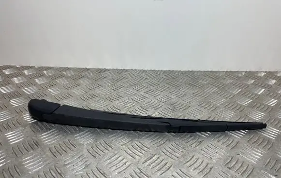 Jeep Cherokee Rear wiper blade arm