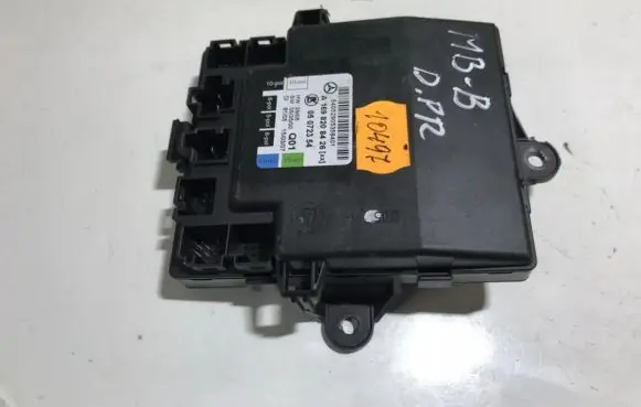 Mercedes-Benz B W245 Door control unit/module a1698208426 05072354