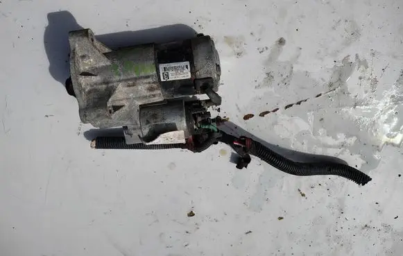 Peugeot 307 CC Starter motor 