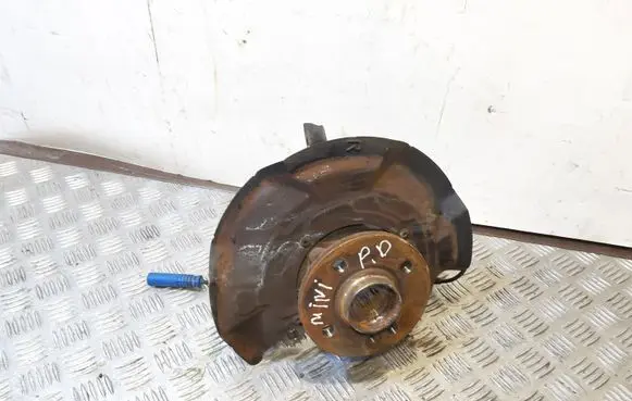 Mini One - Cooper Coupe R56 Front wheel hub