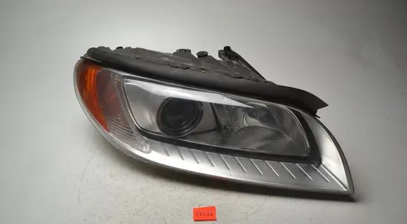 Volvo V70 Headlight/headlamp 31214348 6333200001